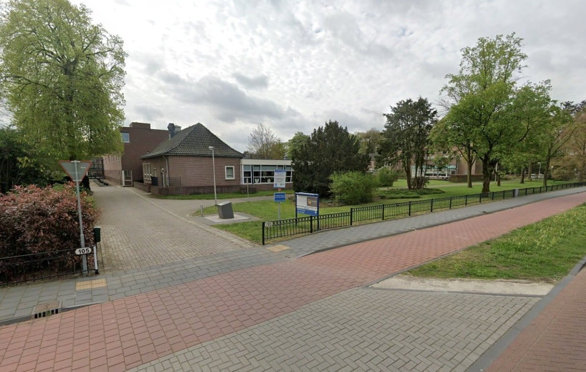Ingang Bloezem In het Schild wolfheze straatkant